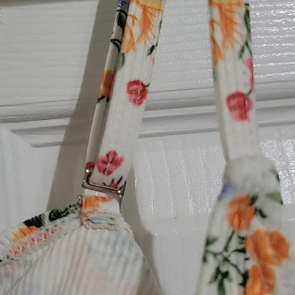Unknown brand 1x women's white floral print bikini top women's size